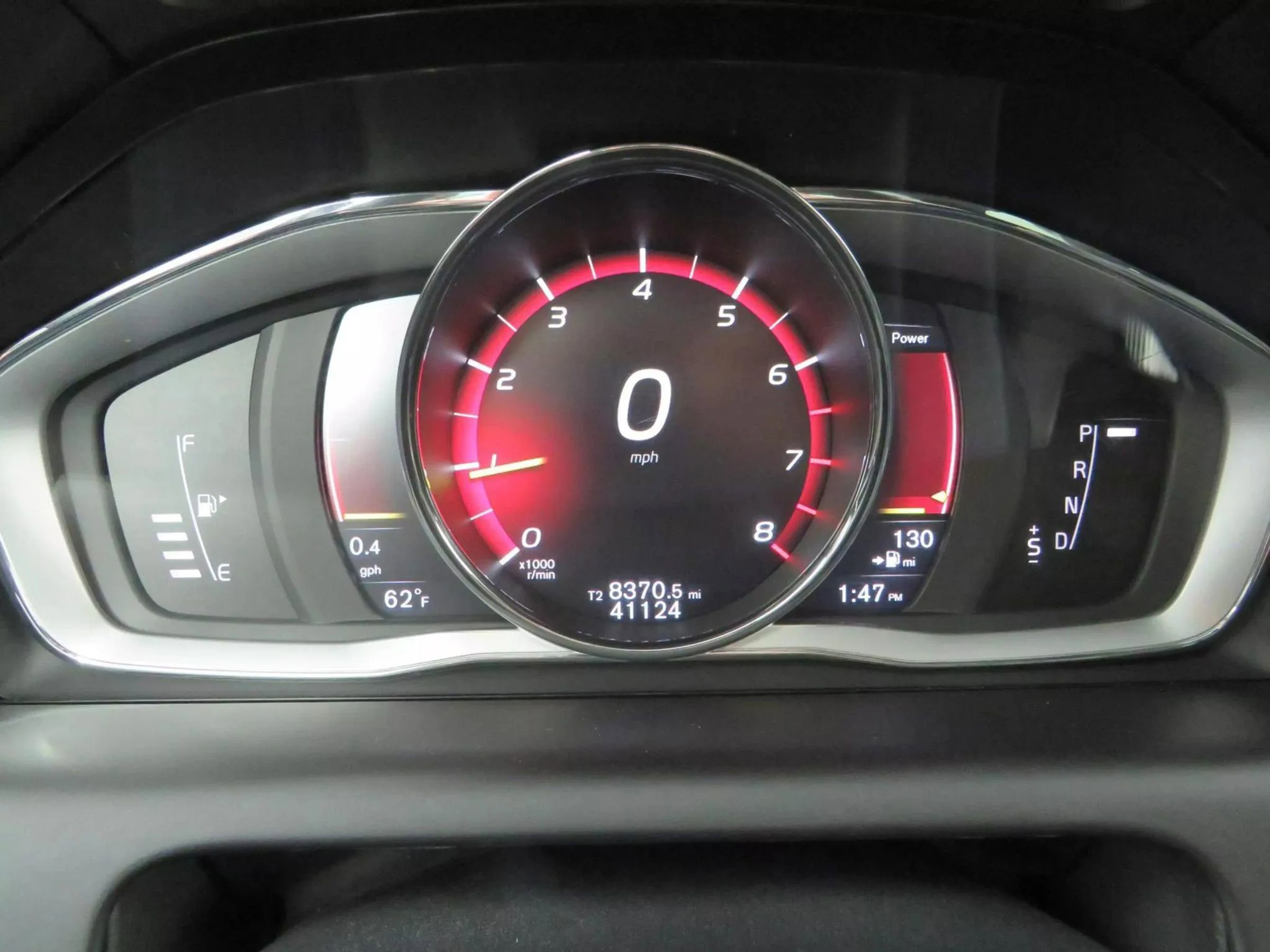 Used 2017 Volvo XC60 T6 Dynamic w/ Preferred Option Package image 13