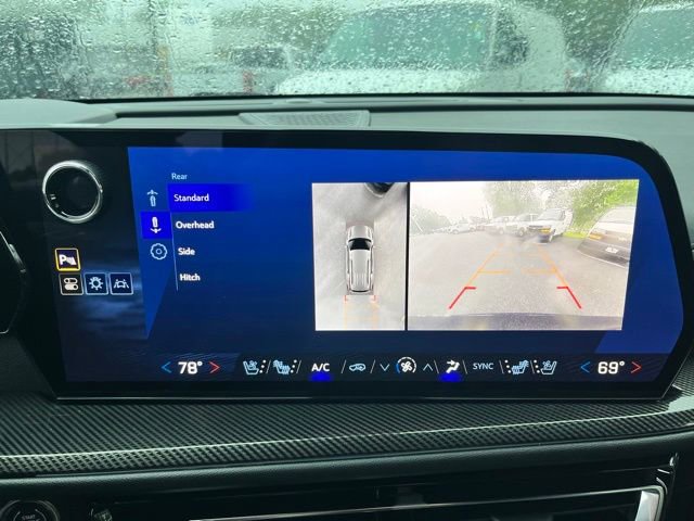 Used 2024 Chevrolet Traverse RS image 37