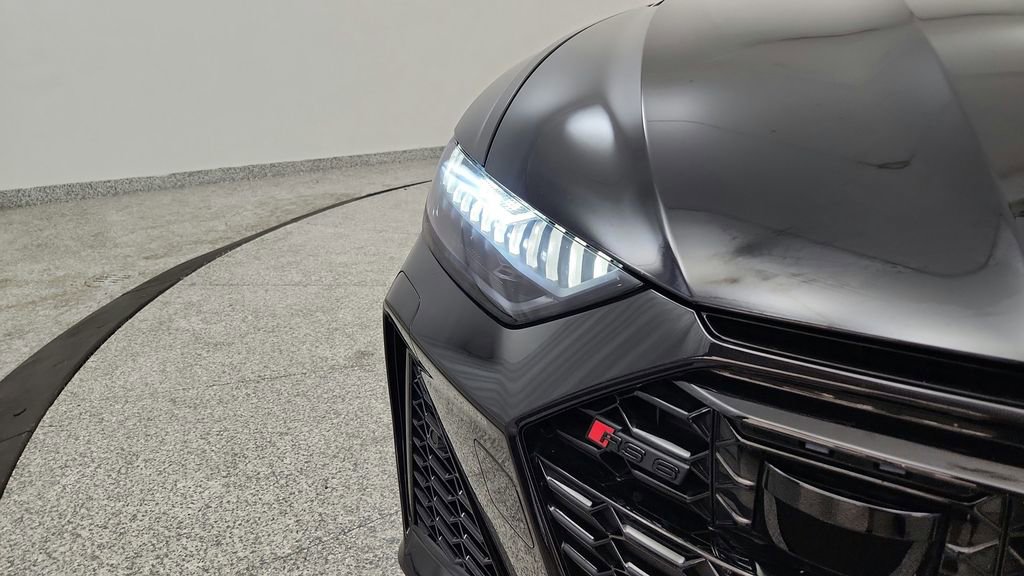 Used 2021 Audi RS 6 AWD/4WD image 53