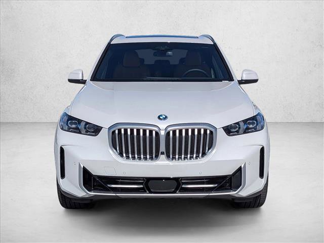 New 2026 BMW X5 xDrive50e image 5