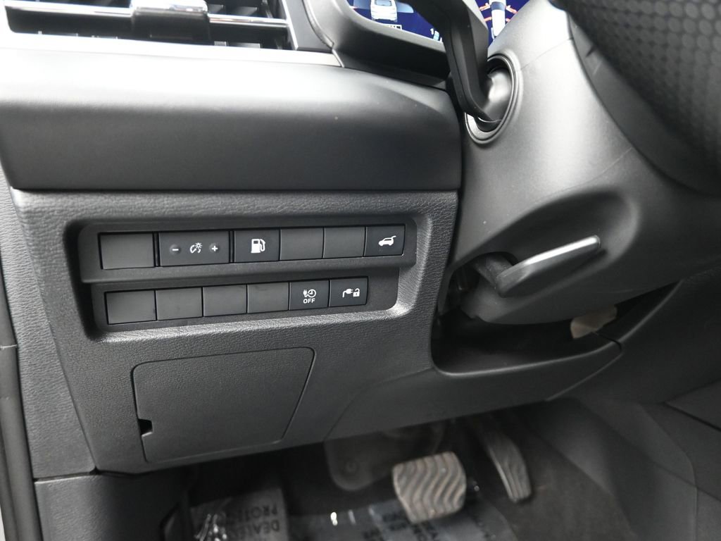 Used 2024 Mitsubishi Outlander SE image 19