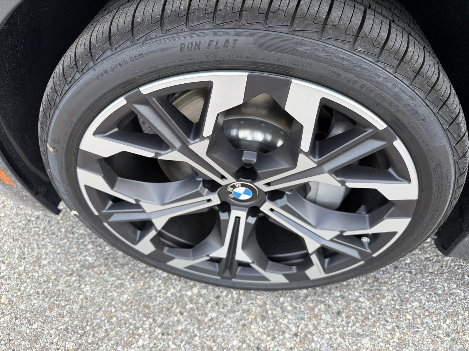 New 2026 BMW 330i xDrive Sedan w/ Premium Package AWD/4WD image 10