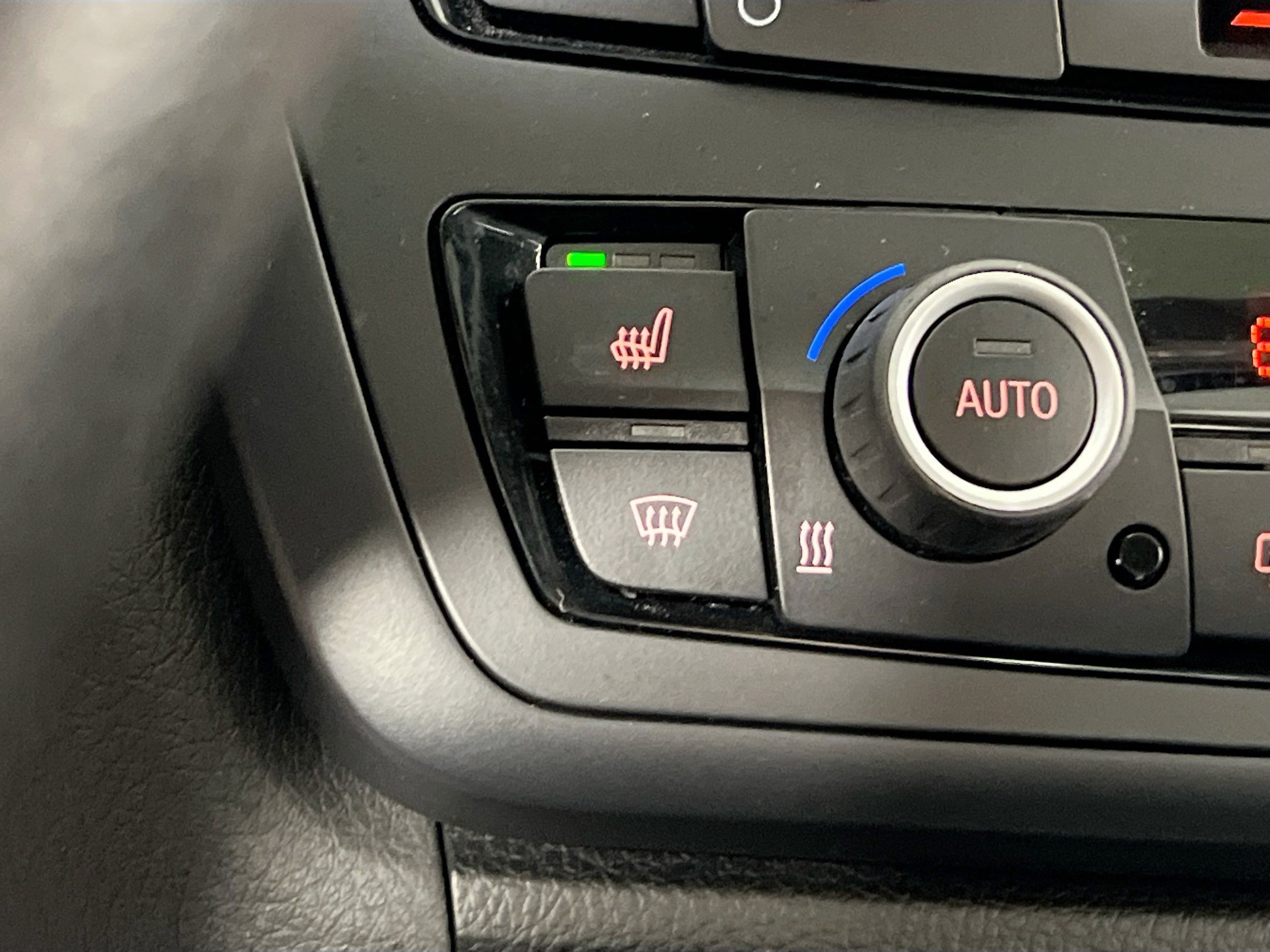 Used 2015 BMW 320i xDrive Sedan image 20