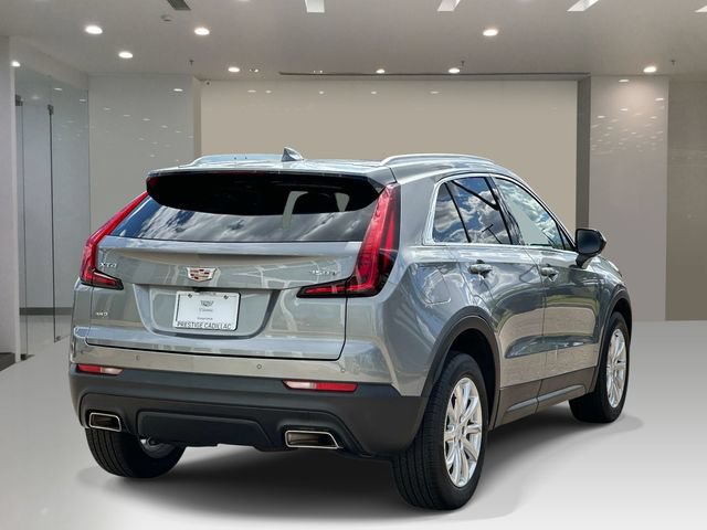 Used 2023 Cadillac XT4 Luxury w/ Cold Weather Package AWD/4WD image 4