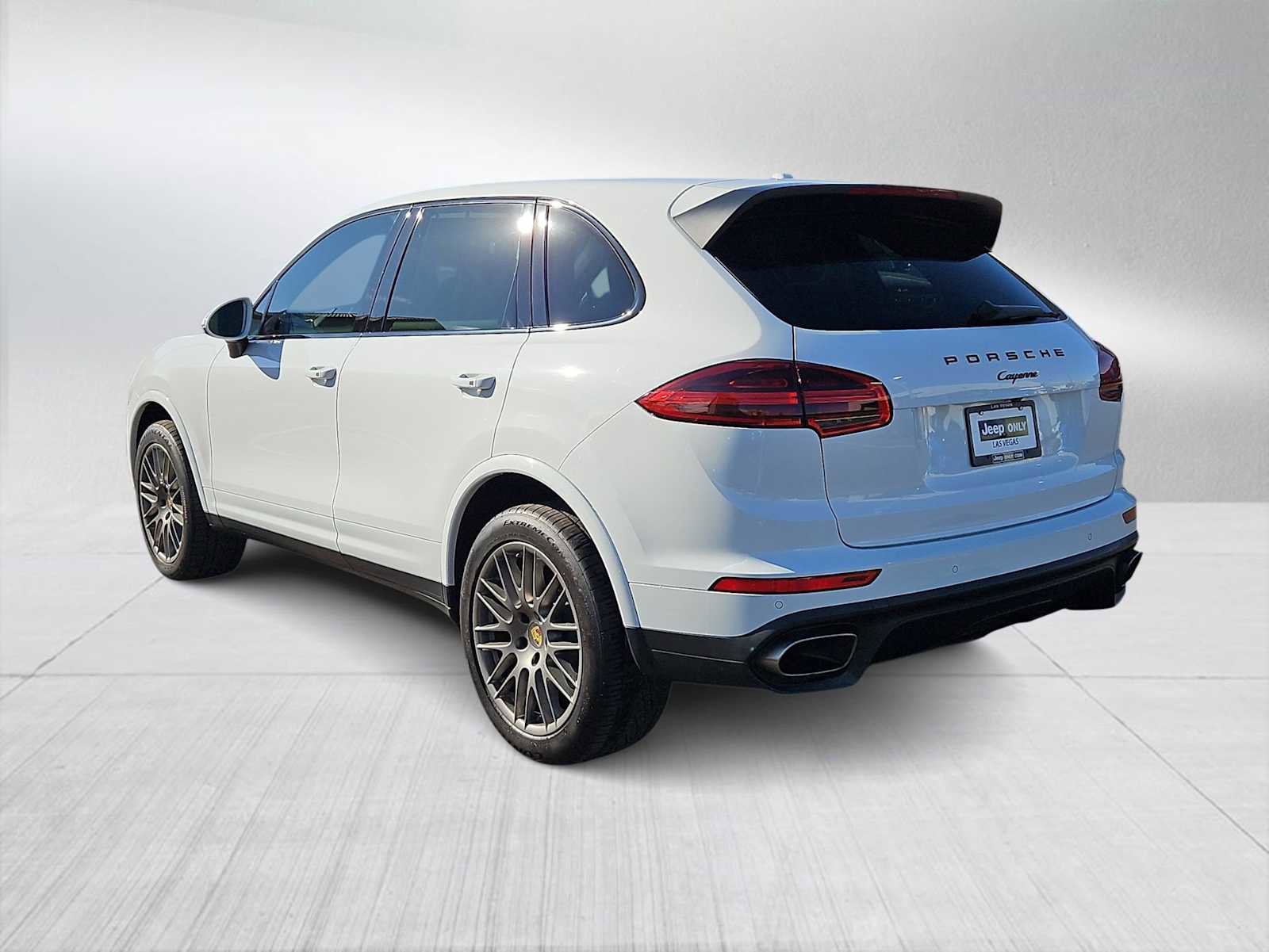 Used 2017 Porsche Cayenne image 6
