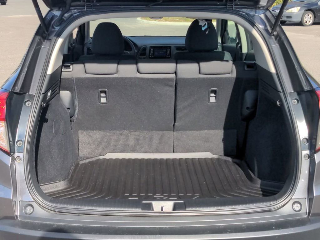 Used 2019 Honda HR-V LX image 13