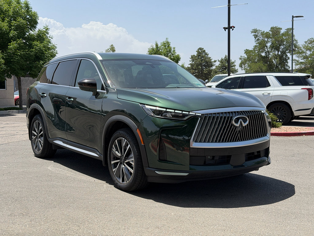 Certified 2026 INFINITI QX60 Luxe w/ Family Package AWD/4WD image 3