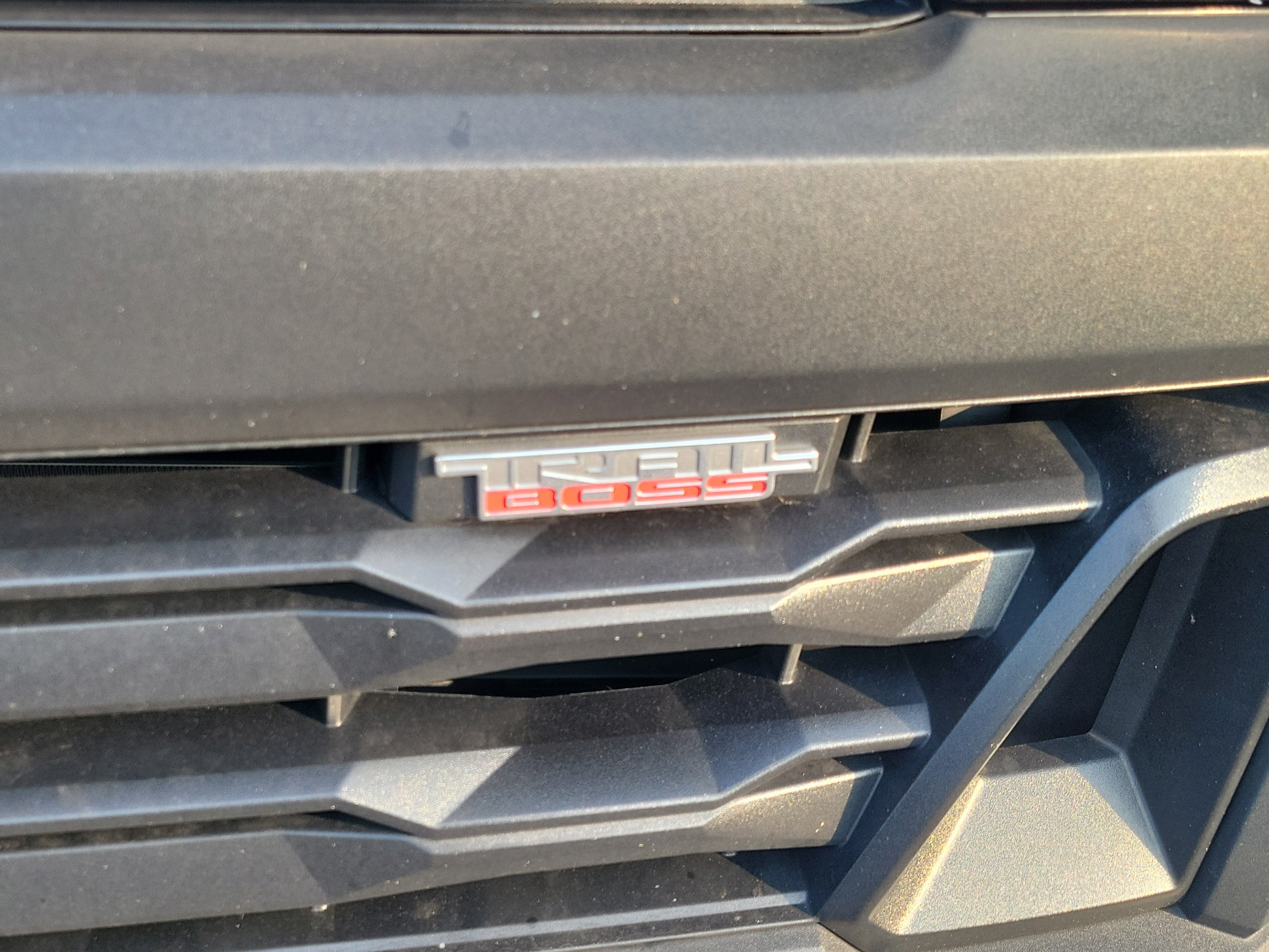 Used 2024 Chevrolet Colorado Trail Boss w/ Advanced Trailering Package AWD/4WD image 10