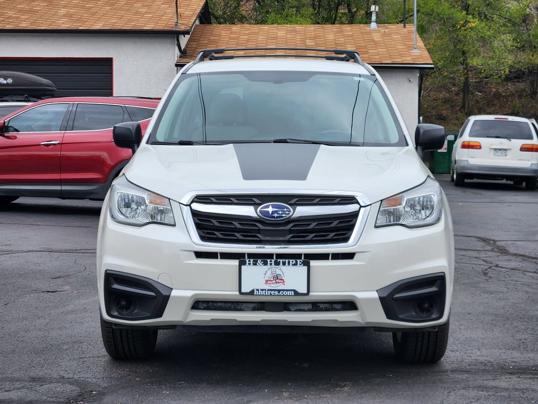 Used 2018 Subaru Forester 2.5i w/ Alloy Wheel Package AWD/4WD image 2