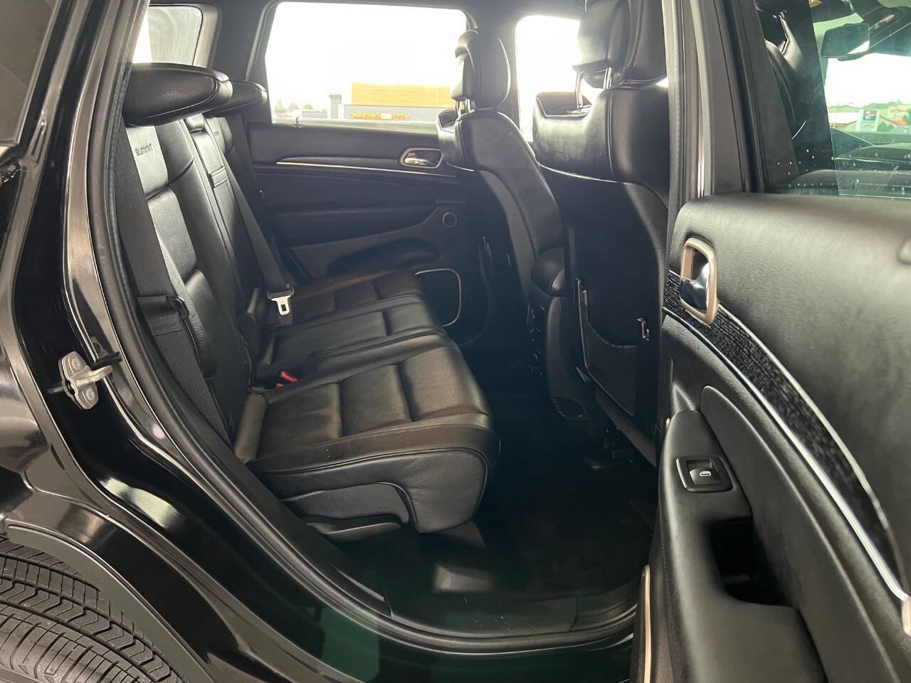 Used 2015 Jeep Grand Cherokee Summit AWD/4WD image 19