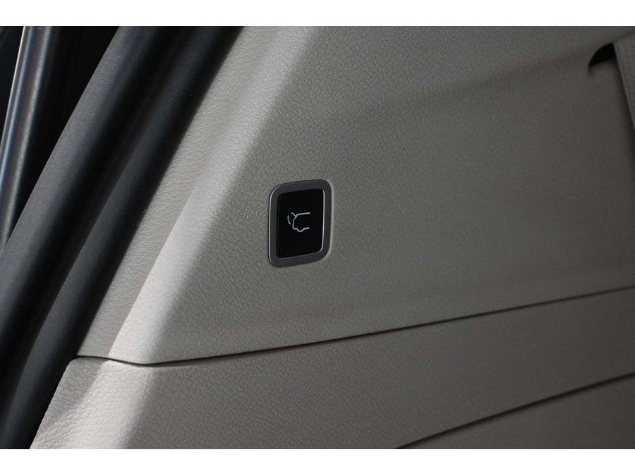 Used 2021 Chrysler Pacifica Touring w/ Cold Weather Group FWD image 25