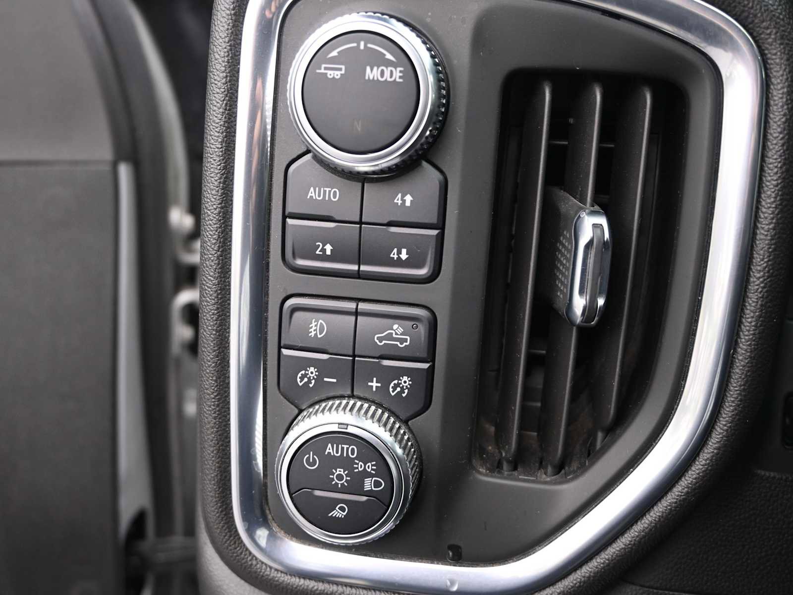 Used 2022 GMC Sierra 3500 Denali w/ Denali Ultimate Package image 29