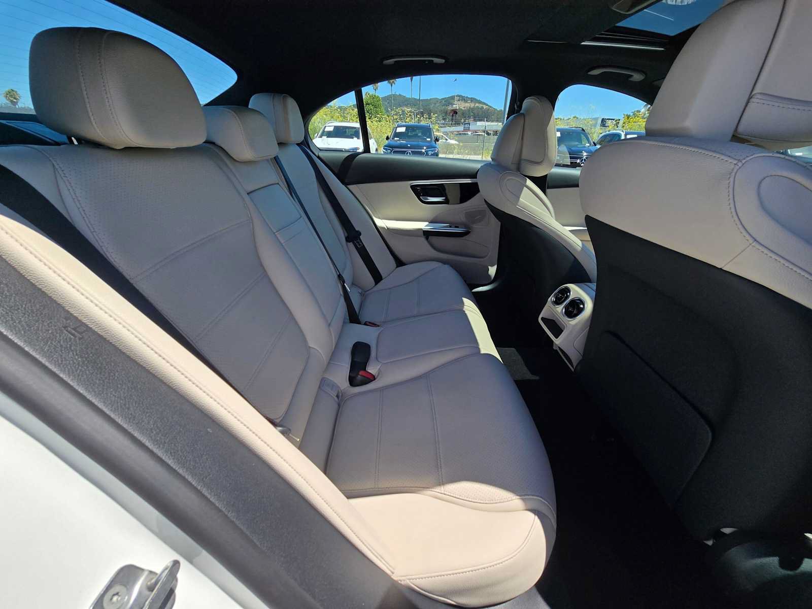Used 2024 Mercedes-Benz C 300 Sedan image 12