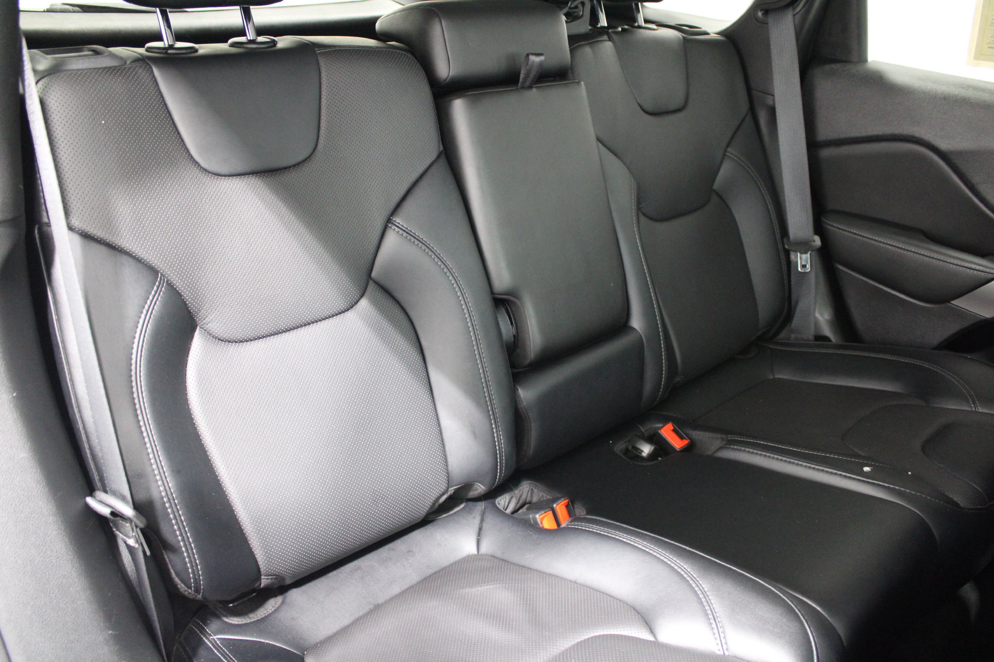 Used 2022 Jeep Cherokee Latitude Lux AWD/4WD image 24