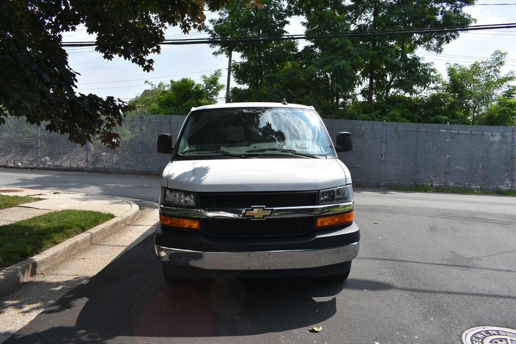 Used 2023 Chevrolet Express 3500 LT w/ LT Preferred Equipment Group RWD image 3