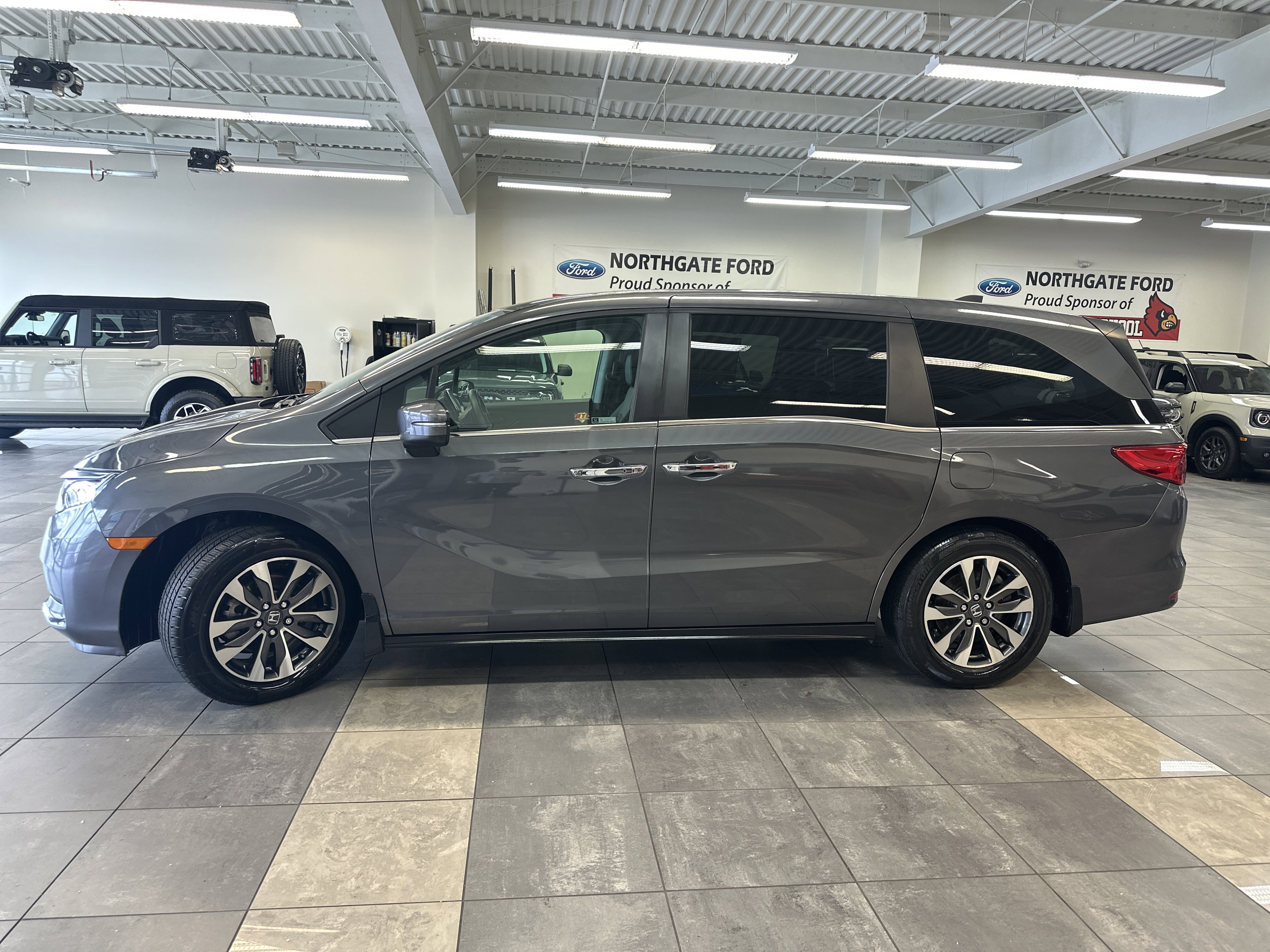 Used 2023 Honda Odyssey EX-L image 16