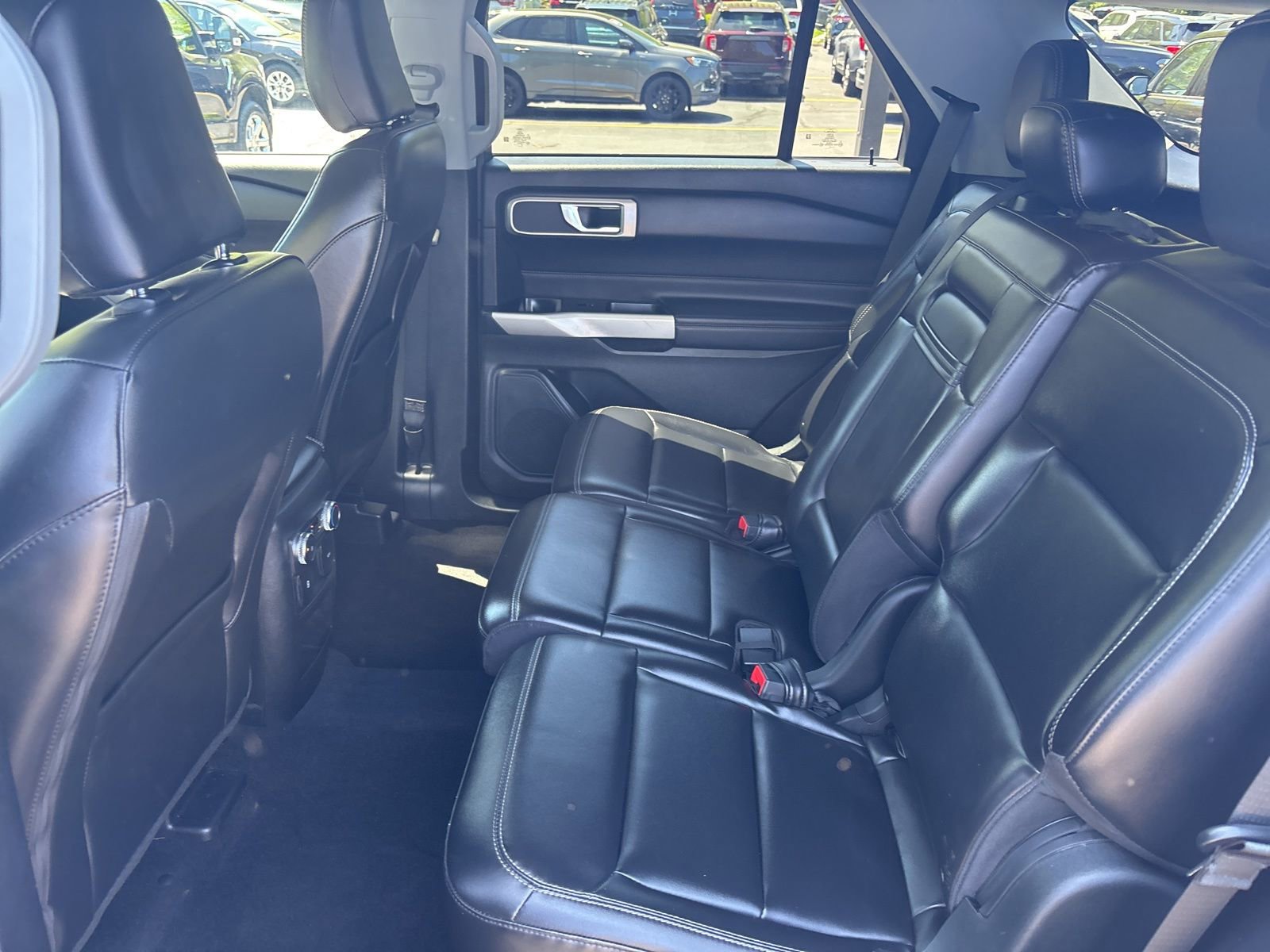 Used 2021 Ford Explorer XLT w/ Equipment Group 202A image 30