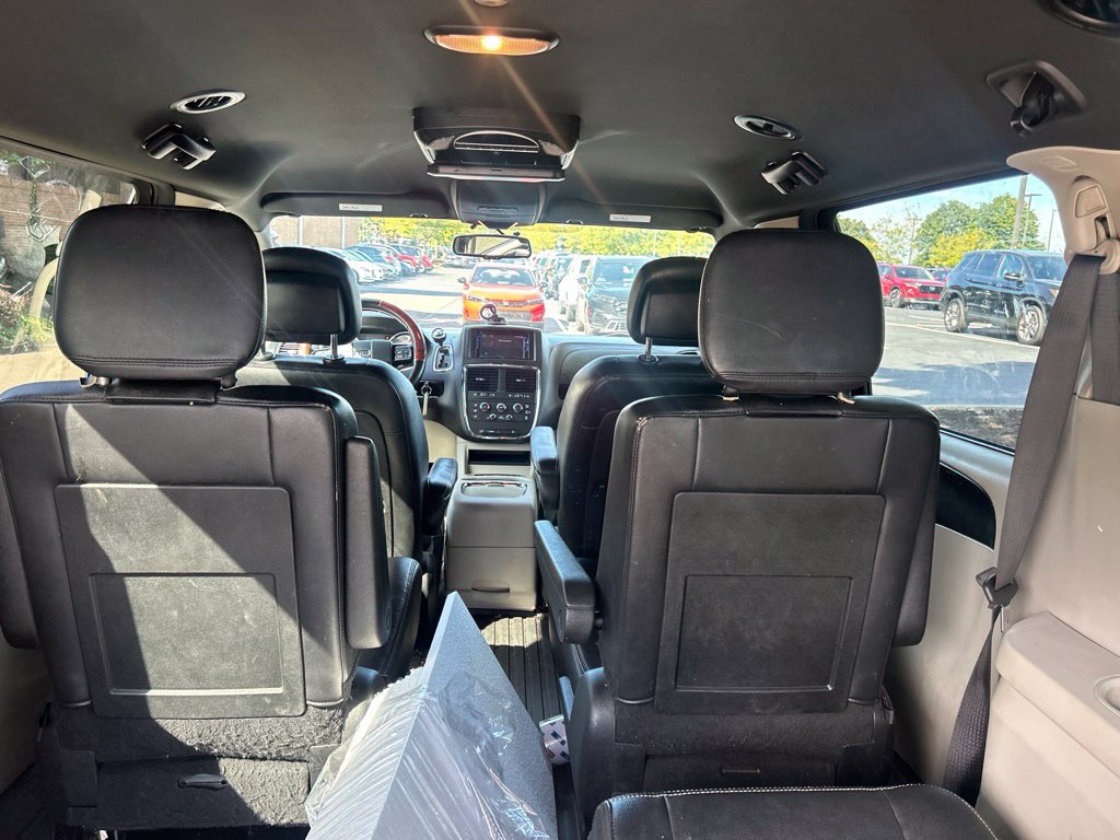 Used 2017 Dodge Grand Caravan SXT FWD image 18