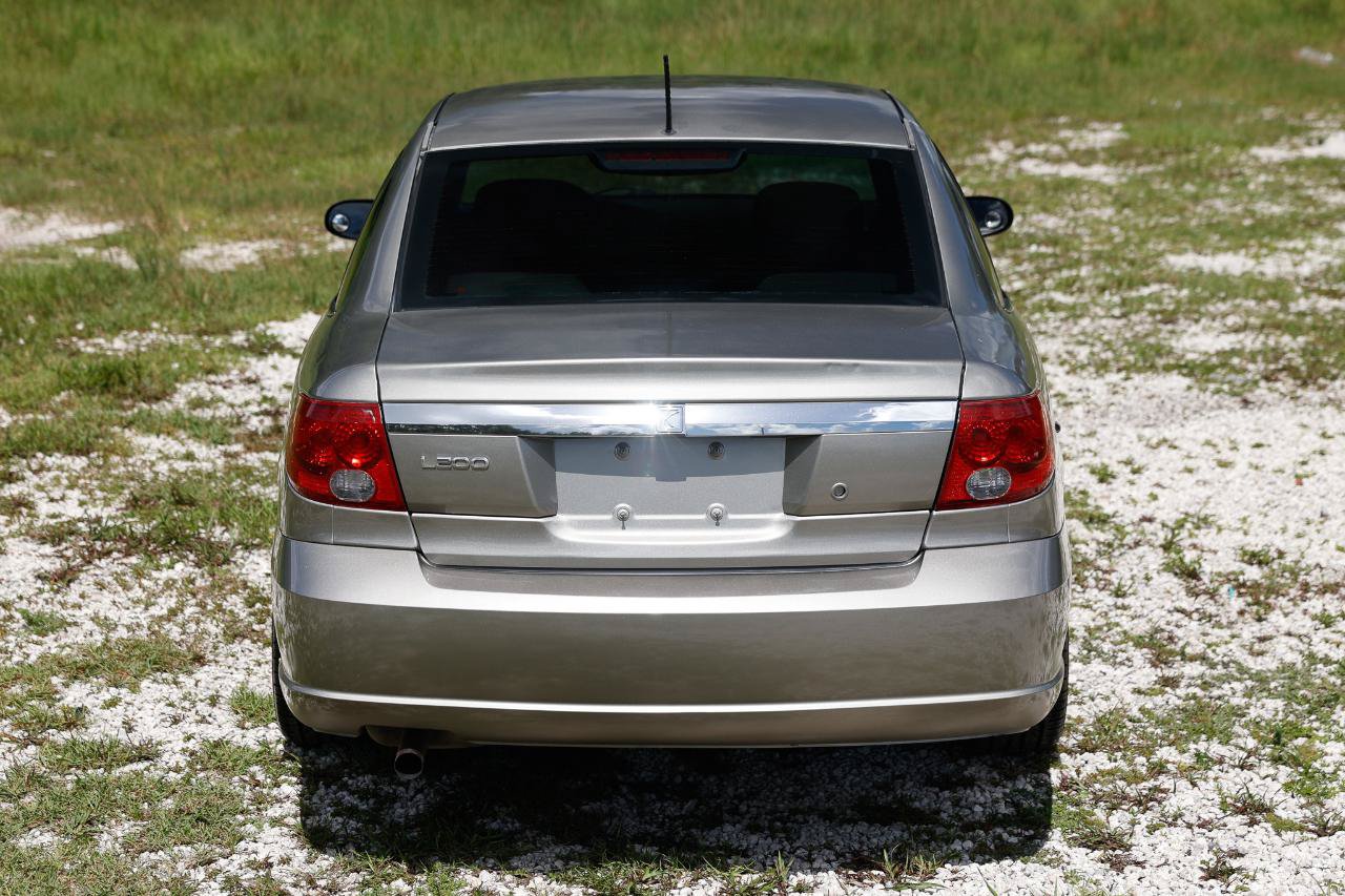 Used 2003 Saturn L-Series L200 w/ Audio Pkg I FWD image 9