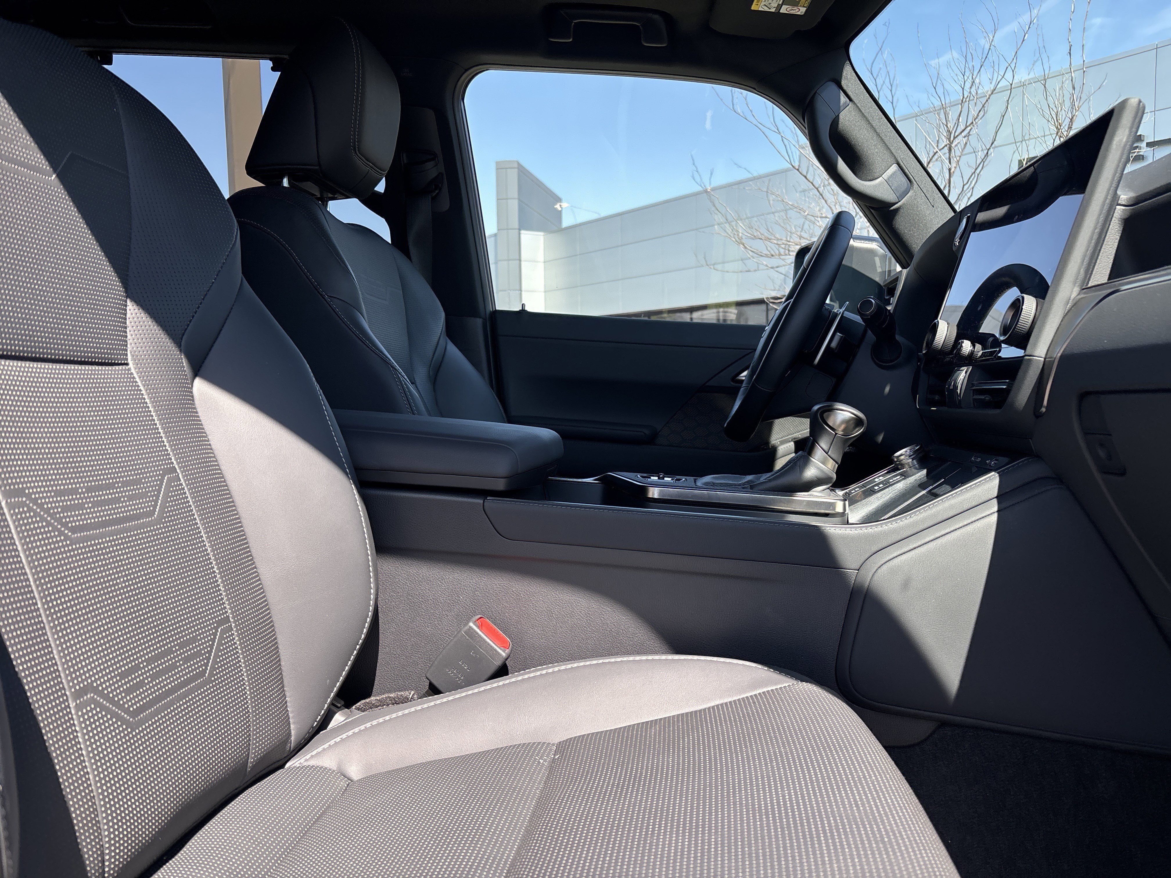 Used 2024 Lexus GX 550 550 Luxury w/ Accessory Package (31) image 35