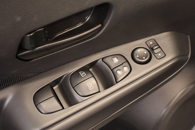New 2025 Nissan Kicks Play S image 7