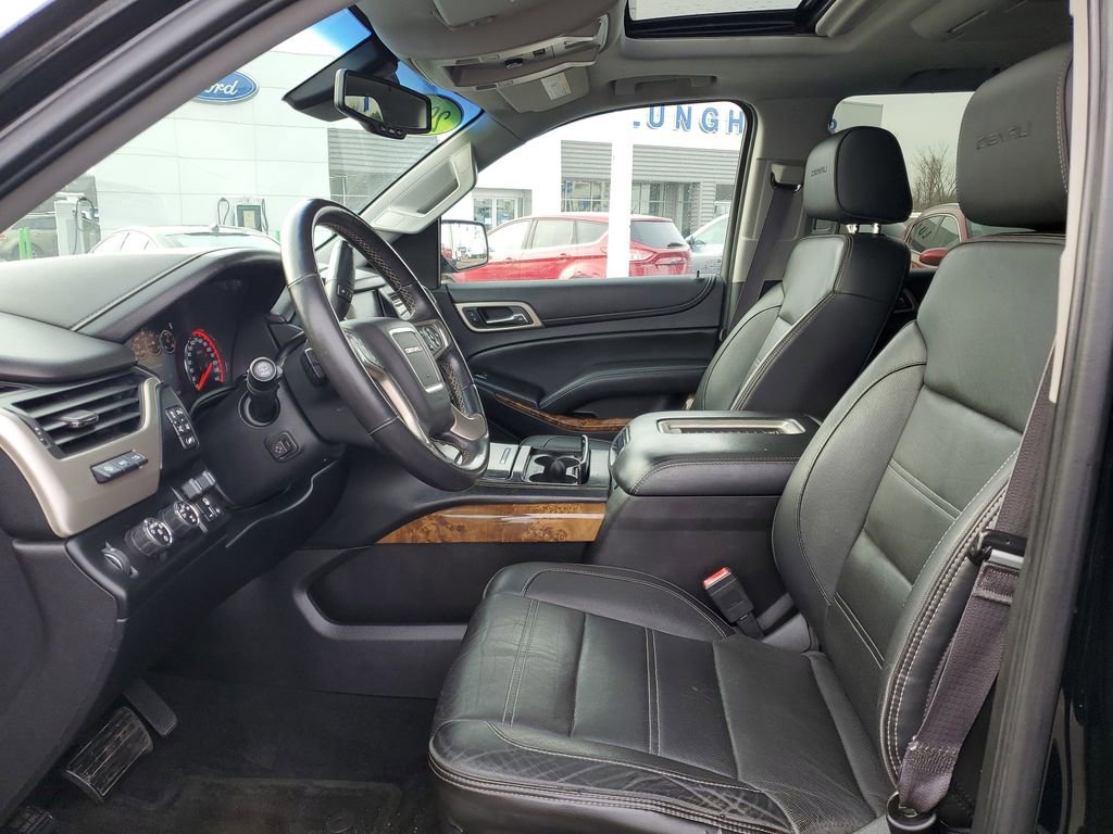 Used 2015 GMC Yukon Denali w/ Premium Package image 8