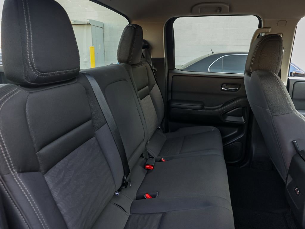 Used 2023 Nissan Frontier SV image 17