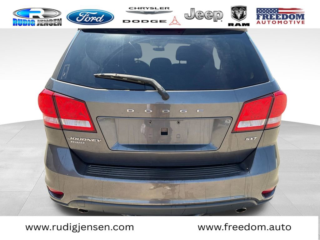 Used 2017 Dodge Journey SXT w/ Comfort/Convenience Group AWD/4WD image 4