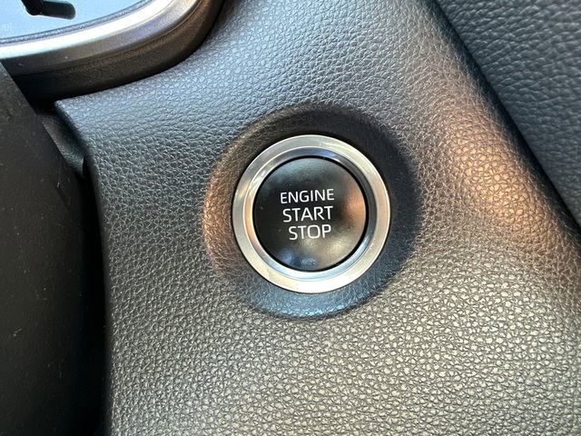 Used 2025 Toyota Corolla XSE image 38