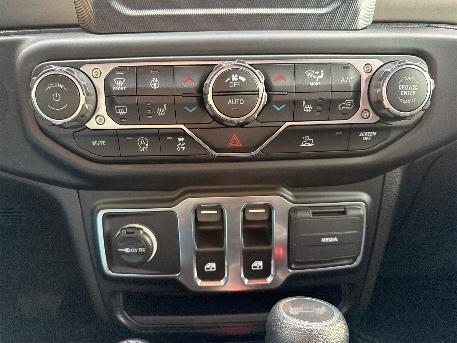 Used 2021 Jeep Wrangler Sport S image 41