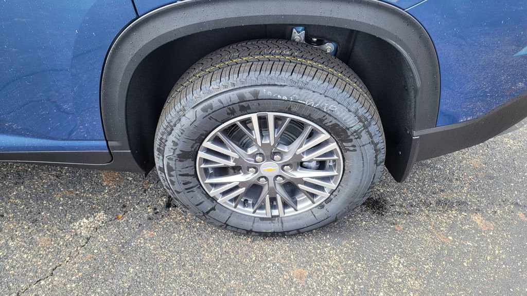 New 2026 Chevrolet Traverse LT image 8