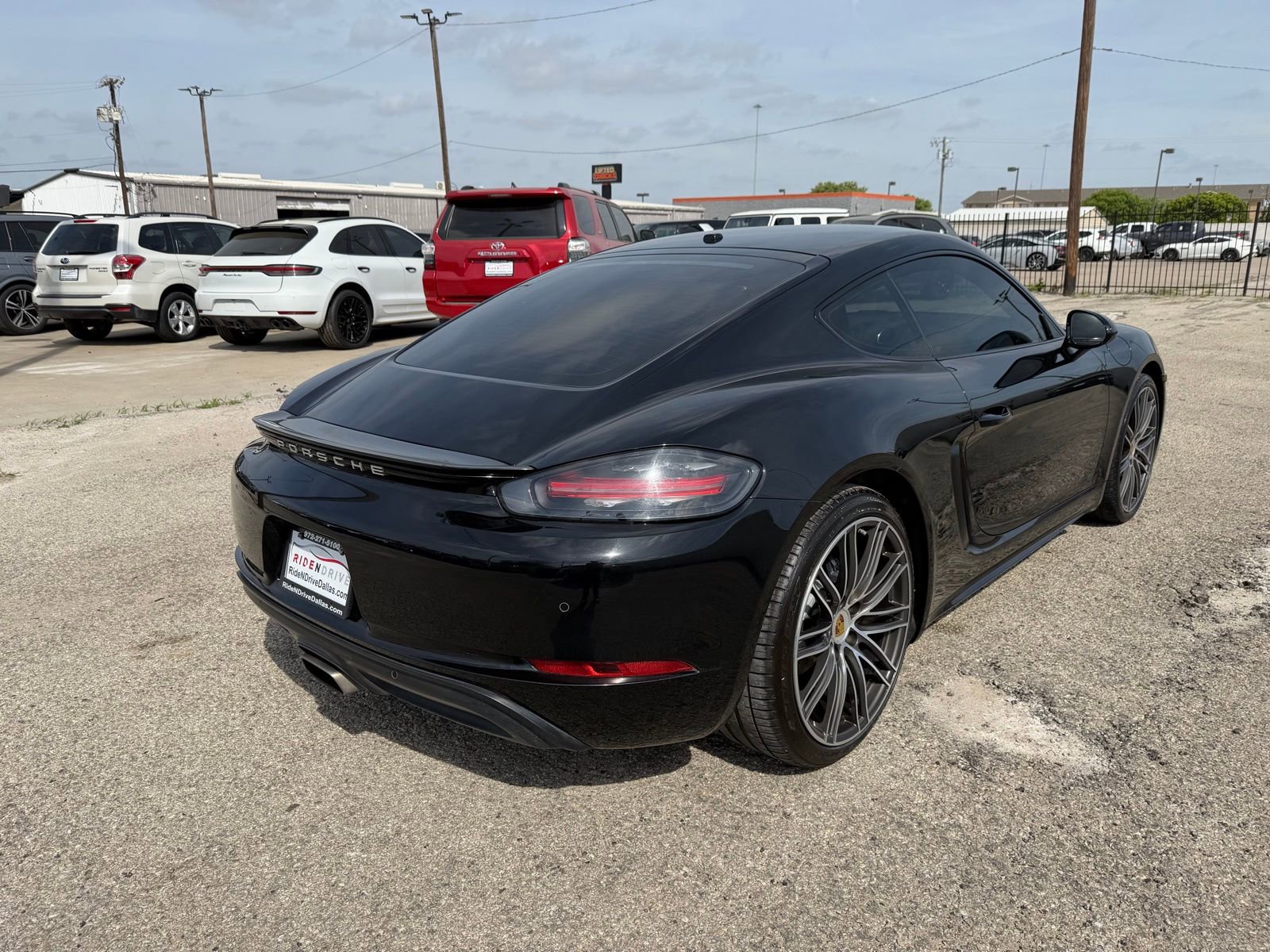 Used 2017 Porsche 718 Cayman image 7