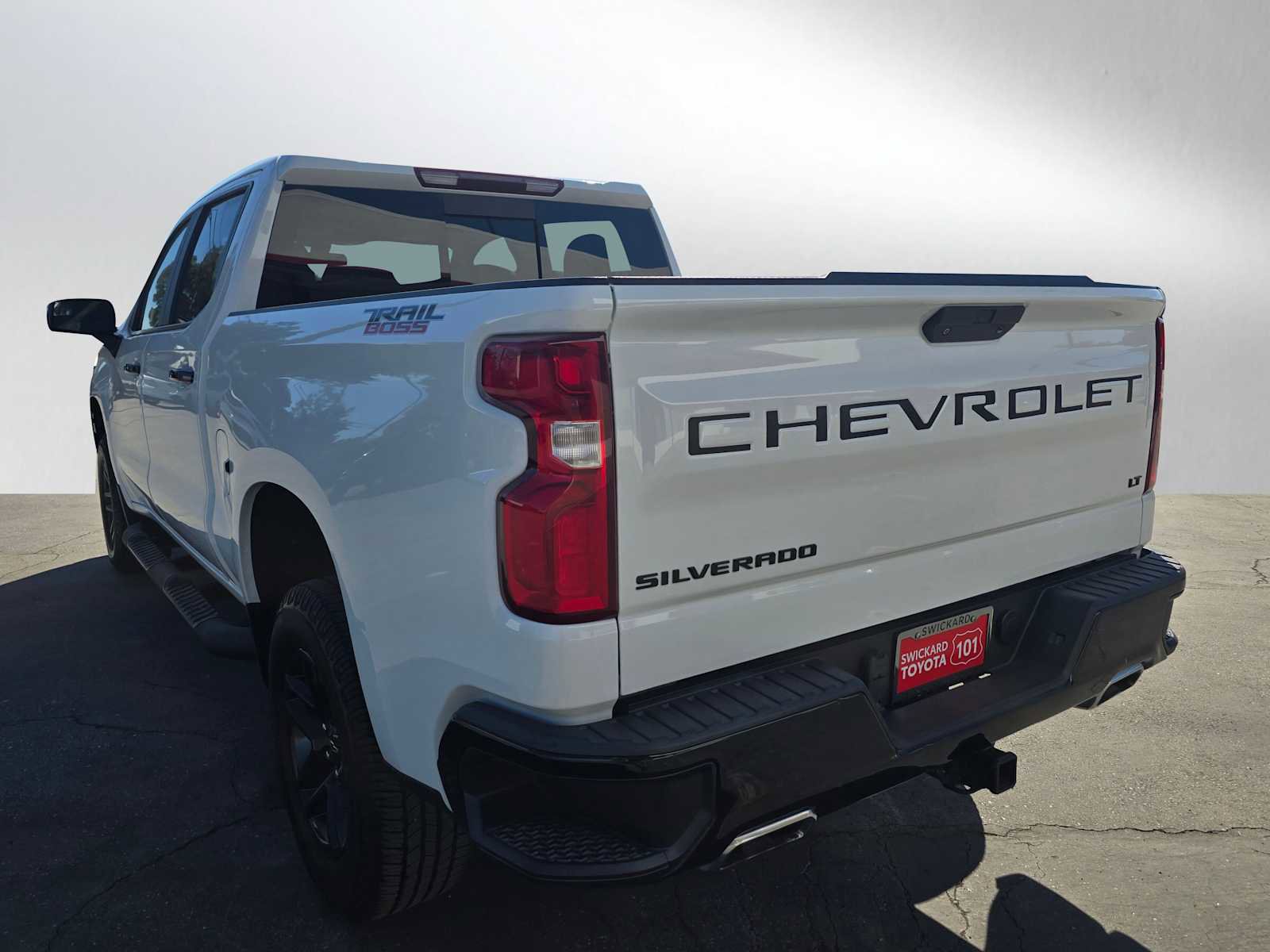 Used 2022 Chevrolet Silverado 1500 LT Trail Boss w/ Convenience Package II image 5