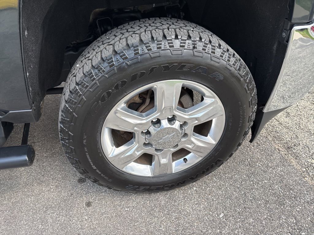 Used 2019 Chevrolet Silverado 2500 LTZ w/ Duramax Plus Package AWD/4WD image 13