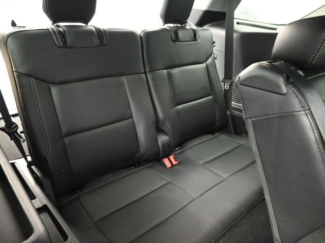 Used 2022 Ford Explorer XLT w/ Equipment Group 202A image 10