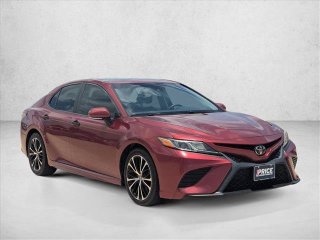 Used 2018 Toyota Camry SE w/ Moonroof Package FWD image 3