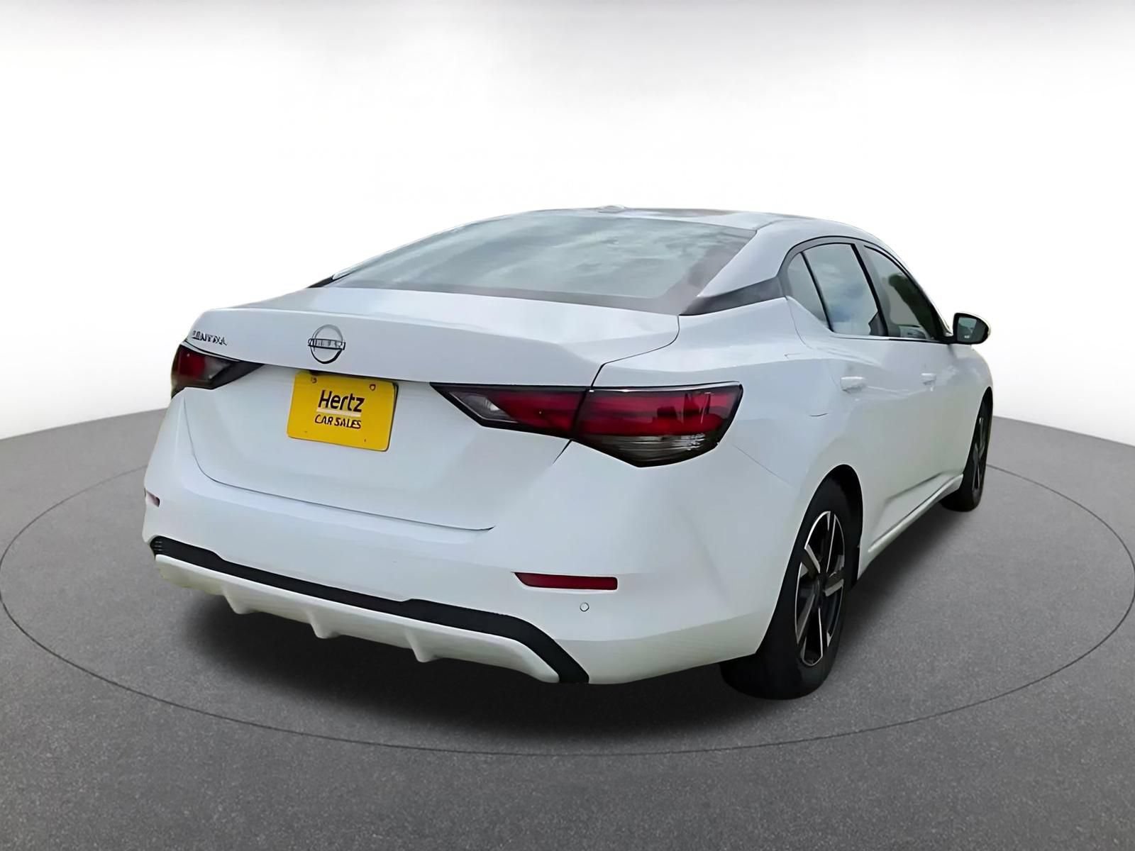 Used 2025 Nissan Sentra SV FWD image 13
