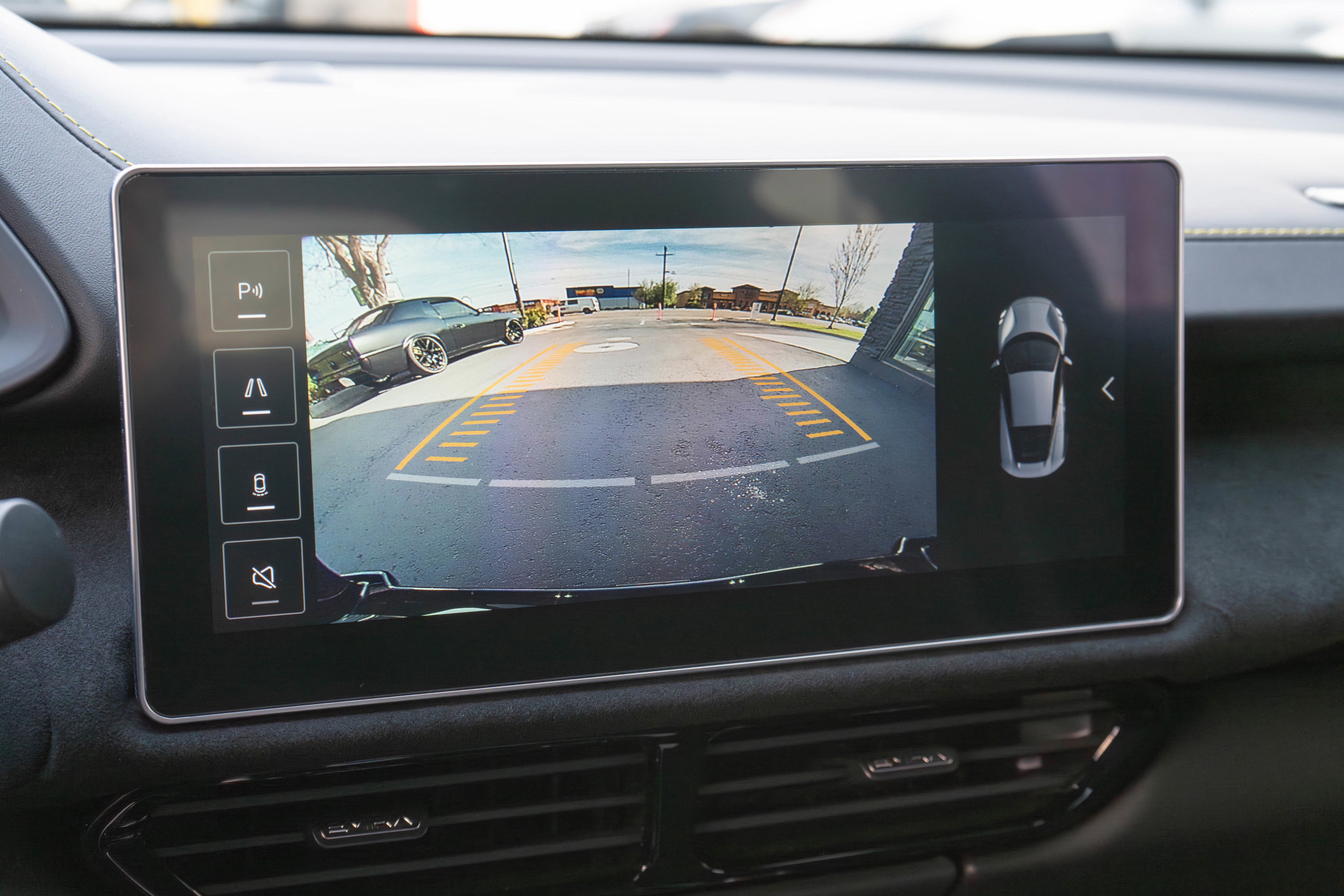 Used 2025 Lotus Emira image 30