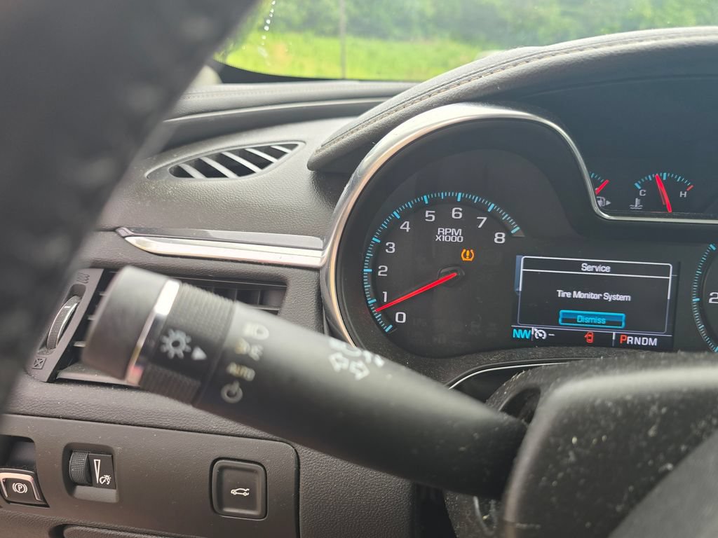 Used 2018 Chevrolet Impala LT FWD image 22