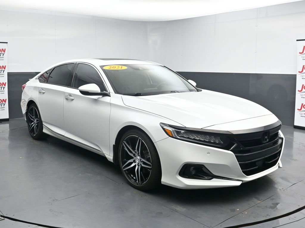 Used 2021 Honda Accord Touring image 2