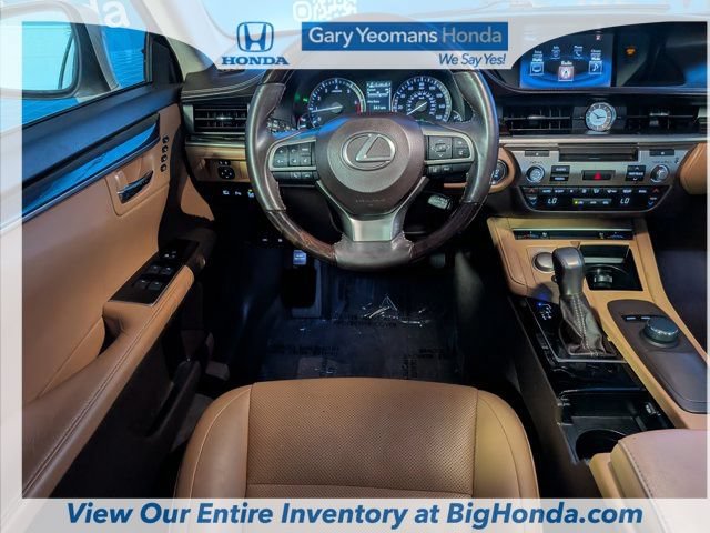 Used 2016 Lexus ES 350 w/ Premium Package w/Wood Trim FWD image 14