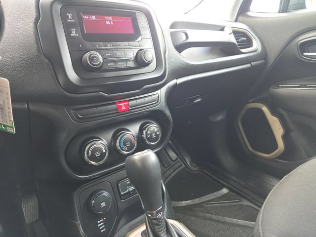Used 2015 Jeep Renegade Sport w/ Power & Air Group AWD/4WD image 31