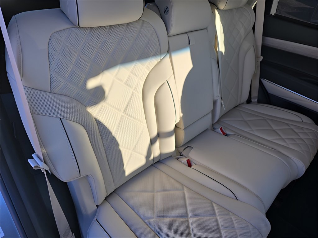 New 2025 Genesis GV80 3.5T Prestige image 14