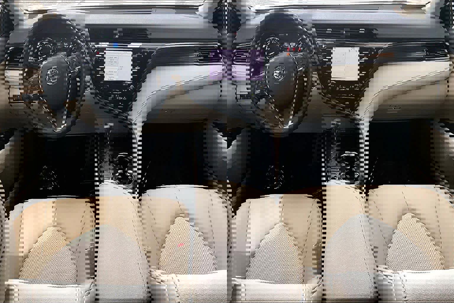 Used 2020 Toyota Camry XLE FWD image 16