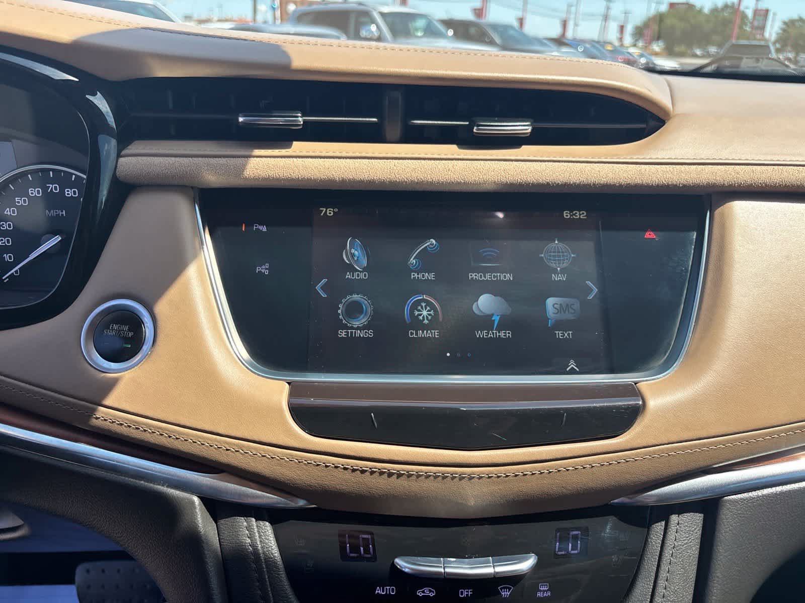 Used 2019 Cadillac XT5 Platinum AWD/4WD image 16