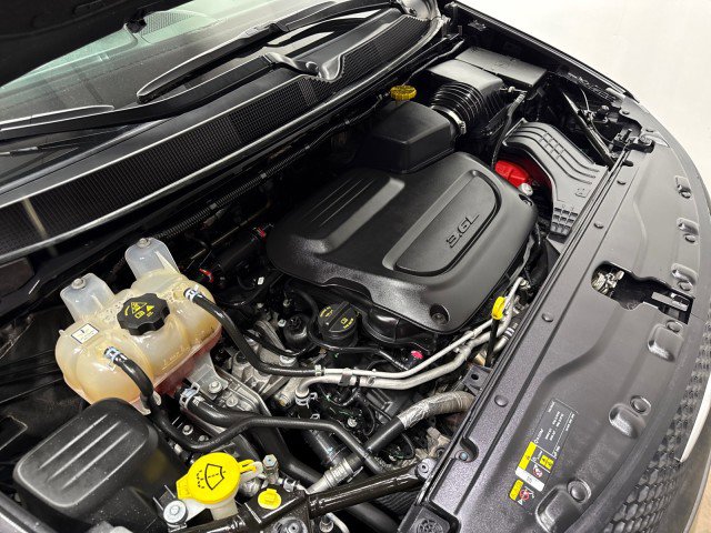 Used 2023 Chrysler Voyager LX image 52