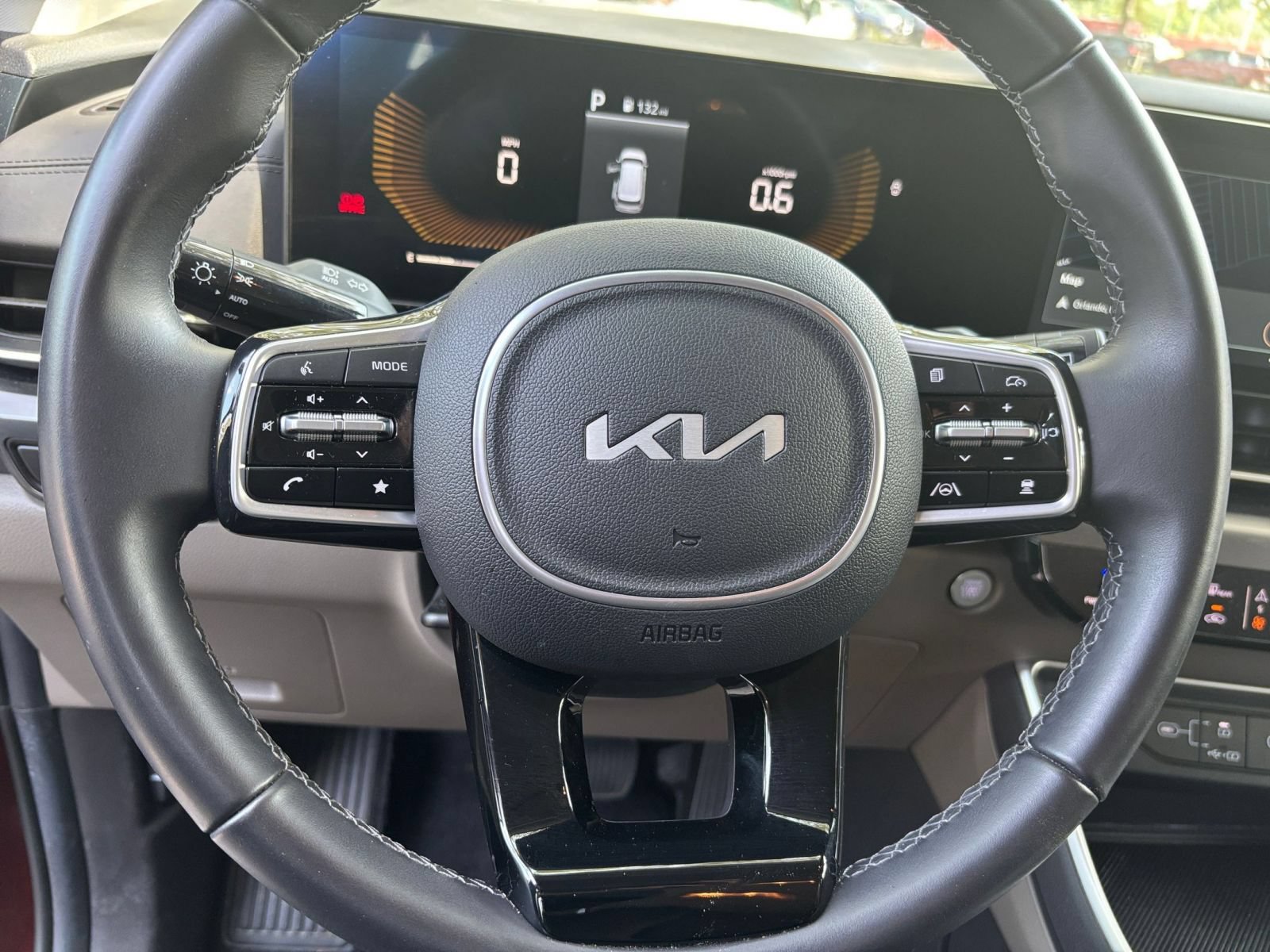 Used 2026 Kia Carnival FWD image 30