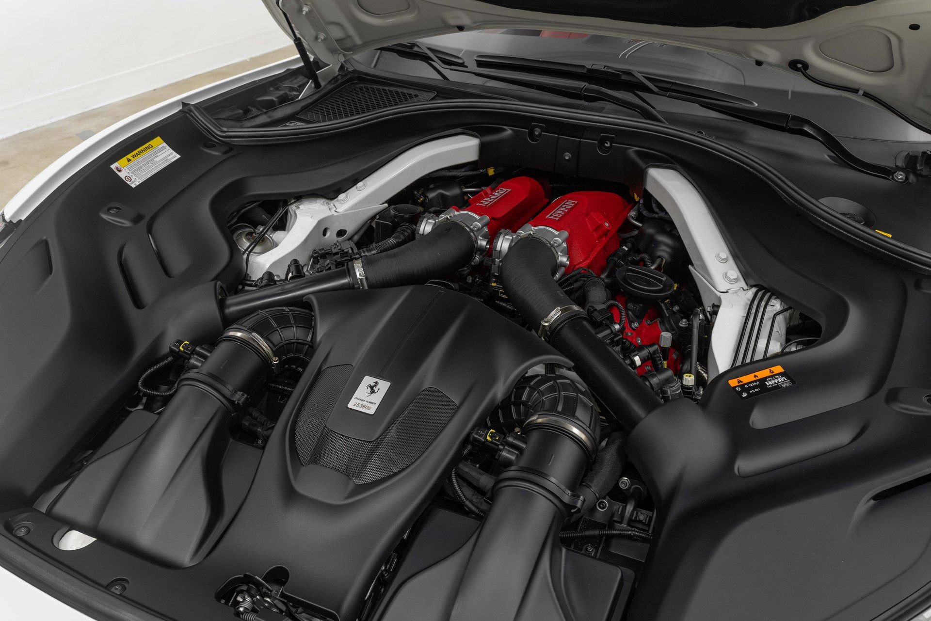 Certified 2020 Ferrari Portofino RWD image 21