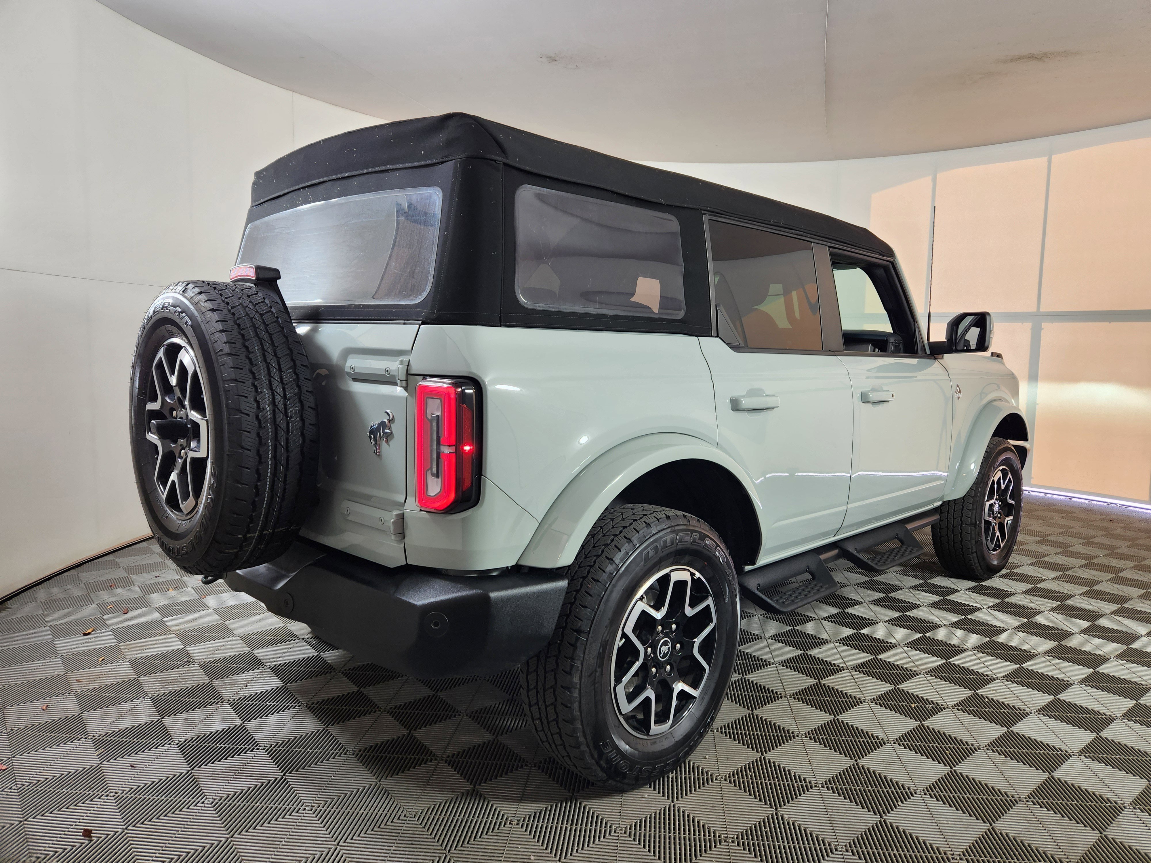 Certified 2024 Ford Bronco Outer Banks image 7