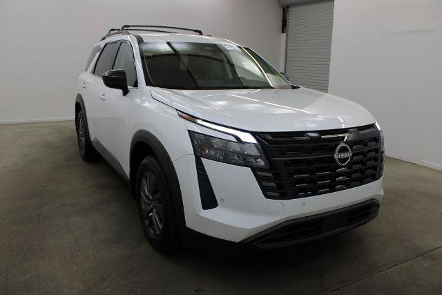 Certified 2026 Nissan Pathfinder SV FWD image 6